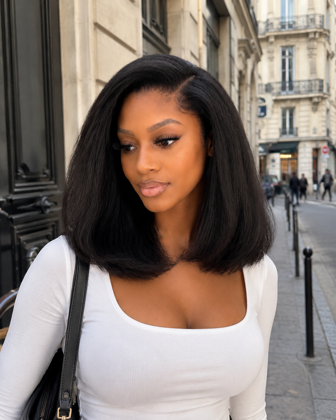 Voluminous kinky bob wig